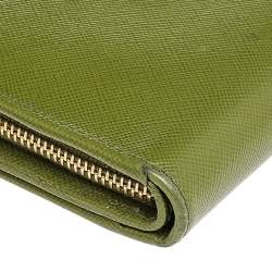 Pre Owned Prada Green Saffiano Leather Compact Wallet