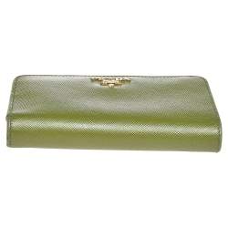 Pre Owned Prada Green Saffiano Leather Compact Wallet