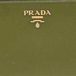 Pre Owned Prada Green Saffiano Leather Compact Wallet