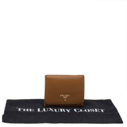 Pre Owned Prada Beige Saffiano Leather Compact Wallet