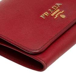 Pre Owned Prada Red Saffiano Leather Compact Wallet
