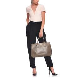 Pre Owned Prada Dark Beige Saffiano Lux Leather Large Double Zip Tote
