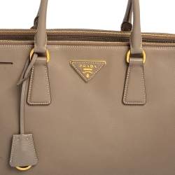 Pre Owned Prada Dark Beige Saffiano Lux Leather Large Double Zip Tote