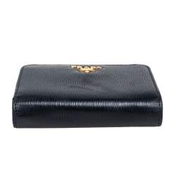 Pre Owned Prada Black Leather Bifold Wallet