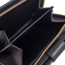 Pre Owned Prada Black Leather Bifold Wallet
