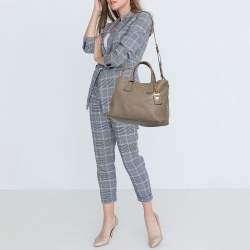 Pre Owned Prada Grey Vitello Daino Leather Middle Zip Tote