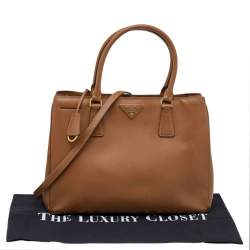 Pre Owned Prada Brown Saffiano Lux Leather Small Middle Zip Tote