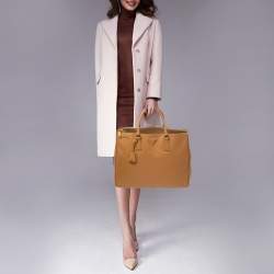 Pre Owned Prada Tan Saffiano Lux Leather Executive Galleria Double Zip Tote