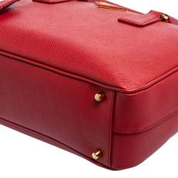 Pre Owned Prada Red Saffiano Lux Leather Zip Bauletto Bag