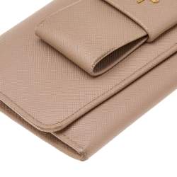Pre Owned Prada Beige Saffiano Leather Bow Continental Wallet