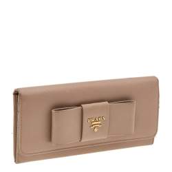Pre Owned Prada Beige Saffiano Leather Bow Continental Wallet