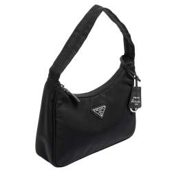 Pre Owned Prada Black Nylon Re-Edition 2000 Shoulder Bag