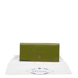 Pre Owned Prada Green Saffiano Leather Flap Continental Wallet