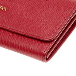 Pre Owned Prada Red Vitello Move Leather Wallet On Strap