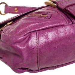 Pre Owned Prada Magenta Leather Buckle Flap Baguette Shoulder Bag