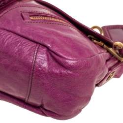 Pre Owned Prada Magenta Leather Buckle Flap Baguette Shoulder Bag