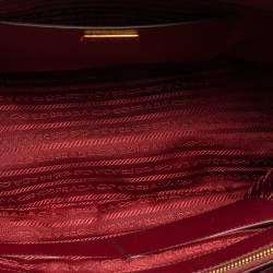 Pre Owned Prada Red Saffiano Lux Leather Medium Double Zip Tote