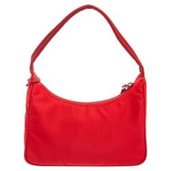 Pre Owned Prada Red Nylon Re-Edition 2000 Baguette Bag