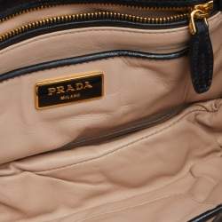 Pre Owned Prada Black Gaufre Leather Flap Chain Shoulder Bag