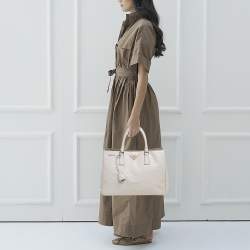 Pre Owned Prada Pearl White Saffiano Lux Leather Large Open Galleria Tote