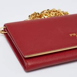 مملوكة مسبقًا Prada Red Saffiano Metal Leather Flap Wallet on Chain