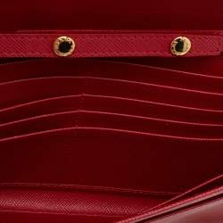 مملوكة مسبقًا Prada Red Saffiano Metal Leather Flap Wallet on Chain
