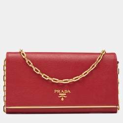 مملوكة مس بقًا Prada Red Saffiano Metal Leather Flap Wallet on Chain