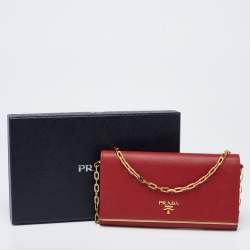 مملوكة مسبقًا Prada Red Saffiano Metal Leather Flap Wallet on Chain