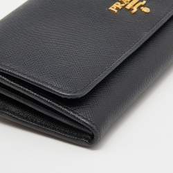 Pre Owned Prada Black Saffiano Leather Continental Wallet