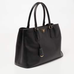 Pre Owned Prada Black Saffiano Leather Medium Galleria Double Zip Tote