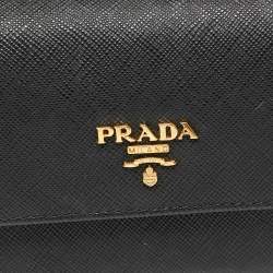 Pre Owned Prada Black Saffiano Metal Leather Logo Compact Wallet