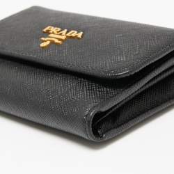 Pre Owned Prada Black Saffiano Metal Leather Logo Compact Wallet