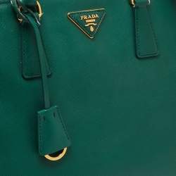 Pre Owned Prada Green Saffiano Lux Leather Medium Double Zip Tote