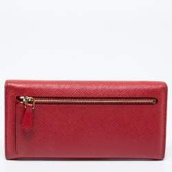 Pre Owned Prada Red Saffiano Leather Metal Bar Flap Continental Wallet