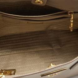 Pre Owned Prada Beige/White Saffiano Lux Leather Tote