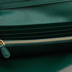 Pre Owned Prada Green Saffiano Leather Metal Bar Continental Wallet