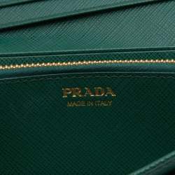 Pre Owned Prada Green Saffiano Leather Metal Bar Continental Wallet