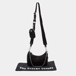 Pre Owned Prada Black Nylon Re-Edition 2005 Shoulder Bag