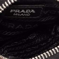Pre Owned Prada Black Nylon Re-Edition 2005 Shoulder Bag