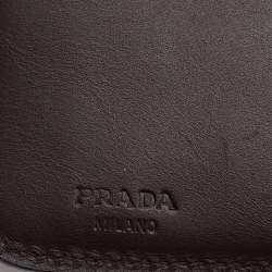 Pre Owned محفظة كومباكت برادا جلد وجاكار بني بالشع ار 