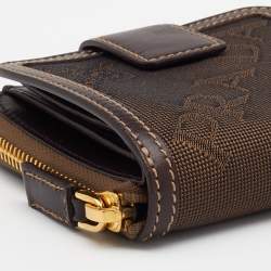 Pre Owned محفظة كومباكت برادا جلد وجاكار بني بالشعار 