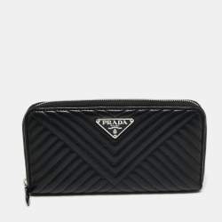 Pre Owned Prada Black Chevron Leather Zip Around Wallet
