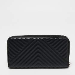 Pre Owned Prada Black Chevron Leather Zip Around Wallet