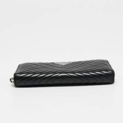 Pre Owned Prada Black Chevron Leather Zip Around Wallet