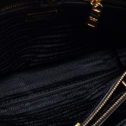 Pre Owned Prada Black Saffiano Leather Zip Tote