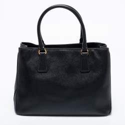 Pre Owned Prada Black Saffiano Leather Zip Tote