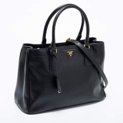 Pre Owned Prada Black Saffiano Leather Zip Tote