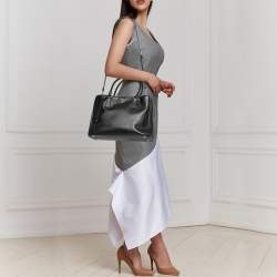 Pre Owned Prada Black Saffiano Leather Zip Tote