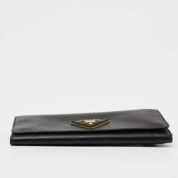 Pre Owned Prada Black Saffiano Triangle Logo Continental Flap Wallet