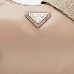 Pre Owned Prada Beige Nylon Re-Edition 2005 Shoulder Bag